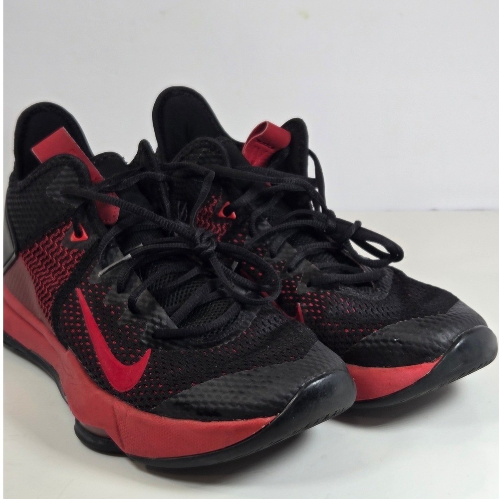 Nike LeBron Witness IV Men's Basketball Shoes Black Red Size 10 Sneakers
